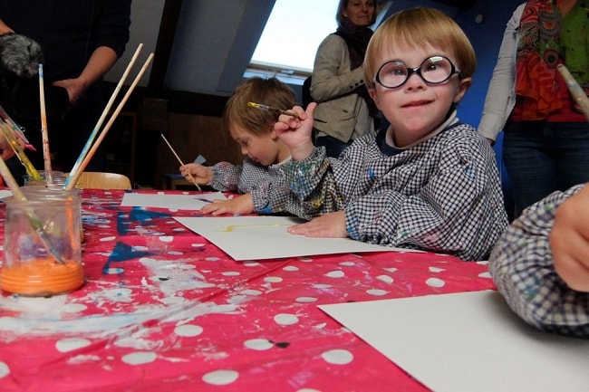 accessibilité à l'école des enfants handicapés
