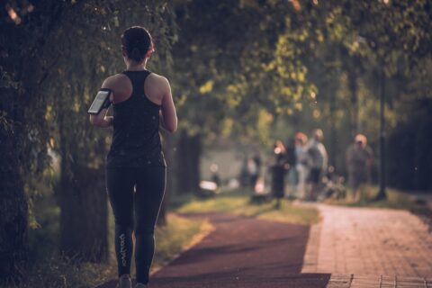 Jogging solidaire à Molenbeek au profit de CAP48 et Viva for Life